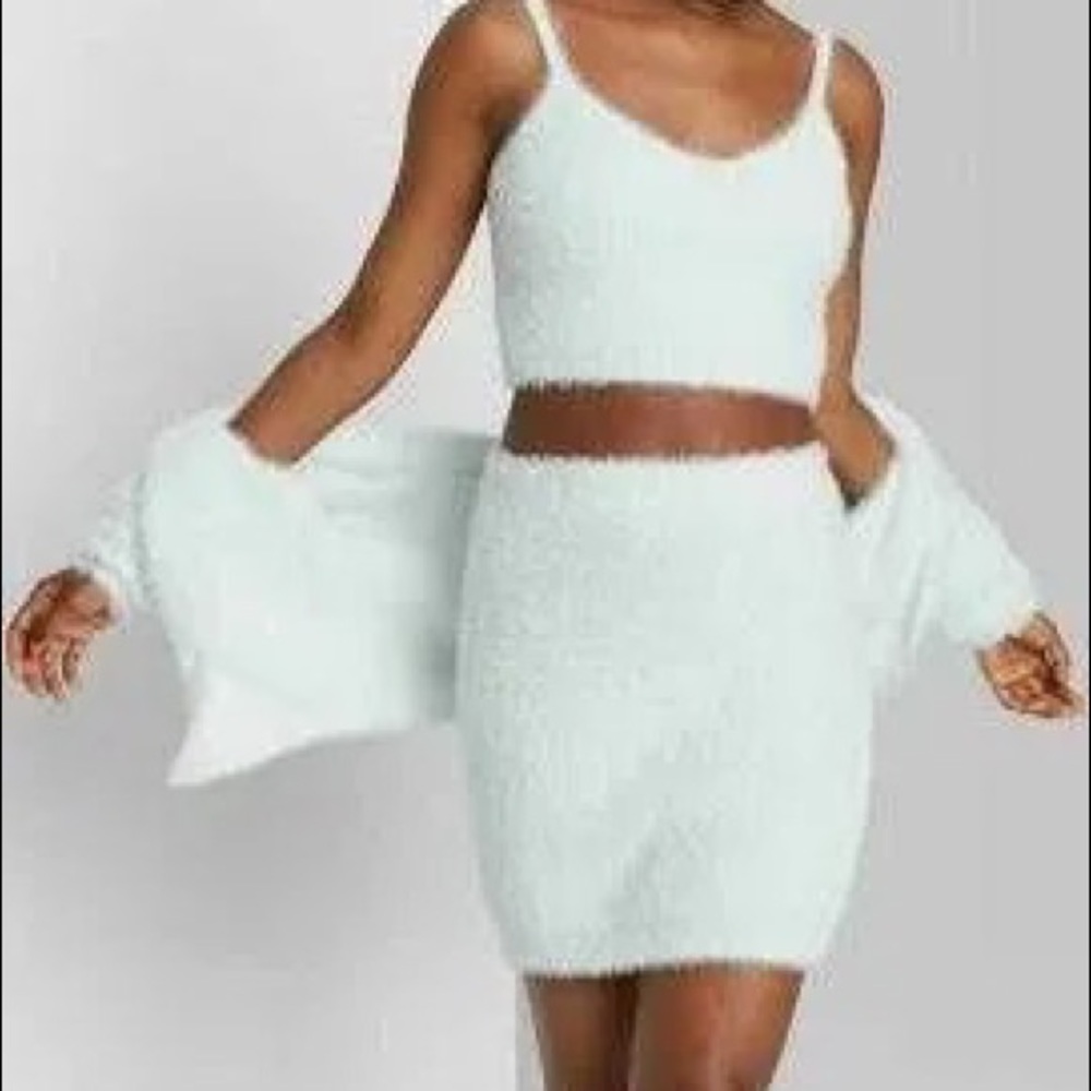 FUZZY THREE PIECE SET. CROPTOP/SKIRT/CARDIGAN
